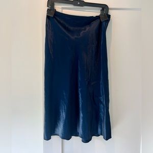 Vince navy slip skirt size xs